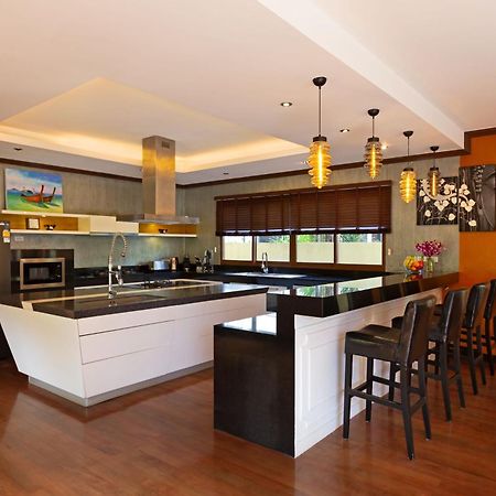 Extraordinary Courtyard 6Br Pool Villa Sri Suri, Naiharn Rawai ภายนอก รูปภาพ