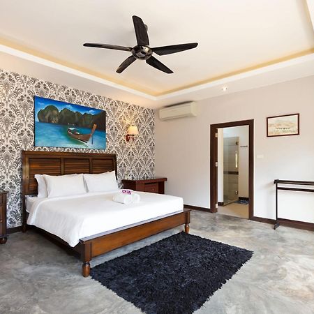 Extraordinary Courtyard 6Br Pool Villa Sri Suri, Naiharn Rawai ภายนอก รูปภาพ