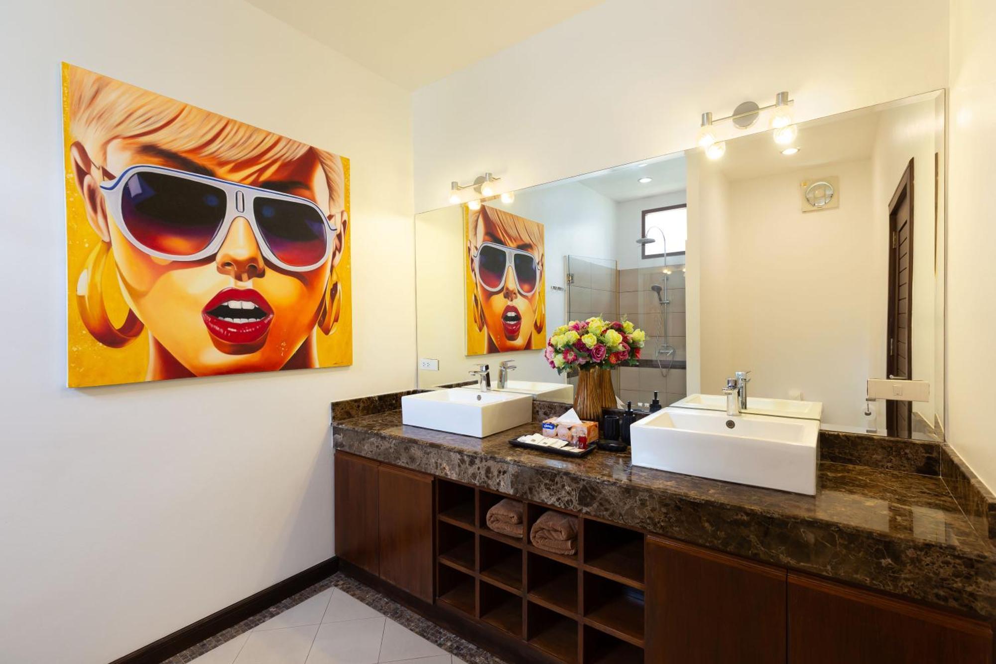 Extraordinary Courtyard 6Br Pool Villa Sri Suri, Naiharn Rawai ภายนอก รูปภาพ
