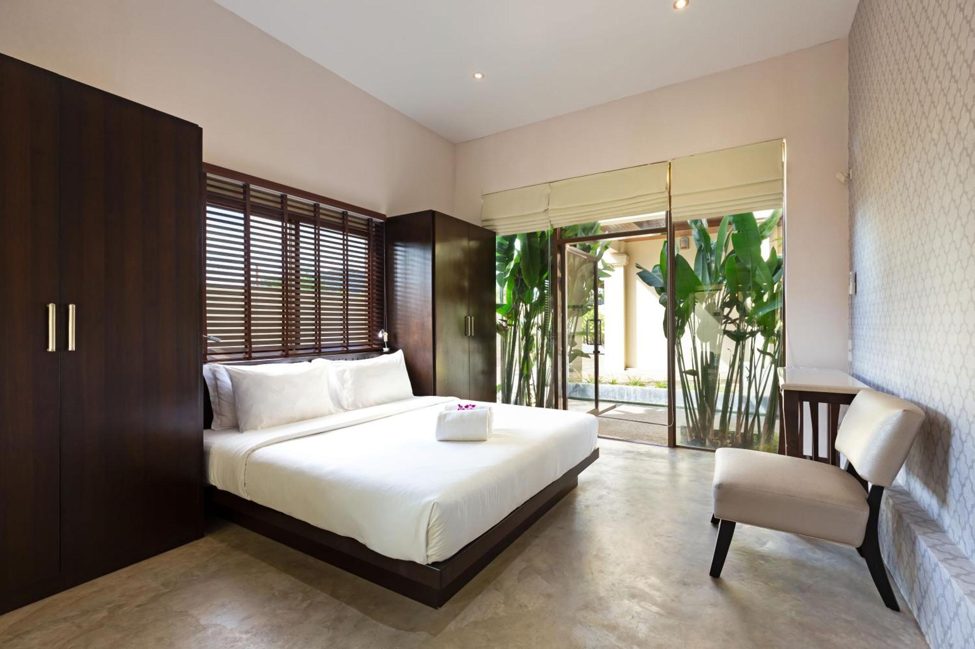 Extraordinary Courtyard 6Br Pool Villa Sri Suri, Naiharn Rawai ภายนอก รูปภาพ