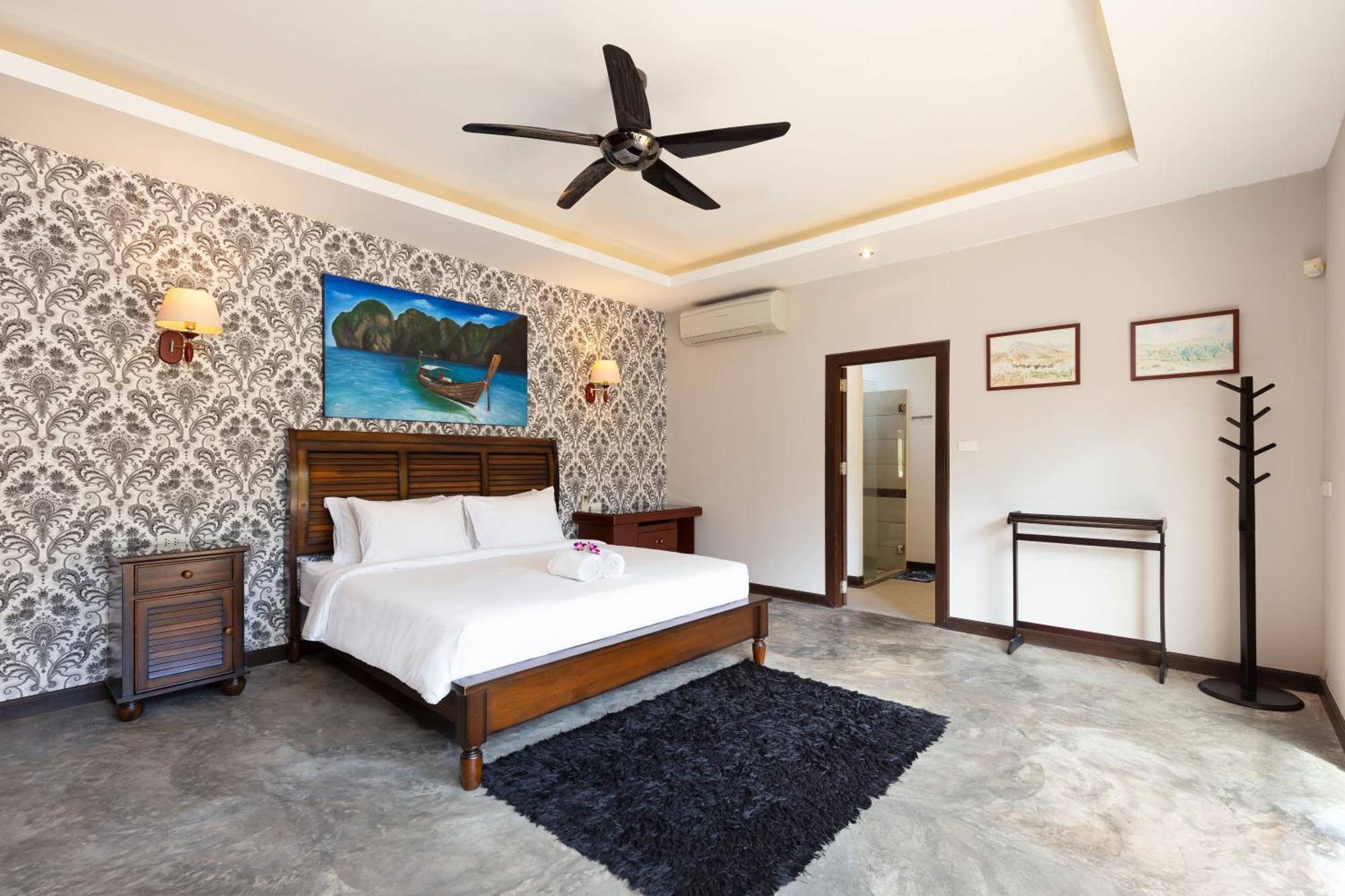 Extraordinary Courtyard 6Br Pool Villa Sri Suri, Naiharn Rawai ภายนอก รูปภาพ