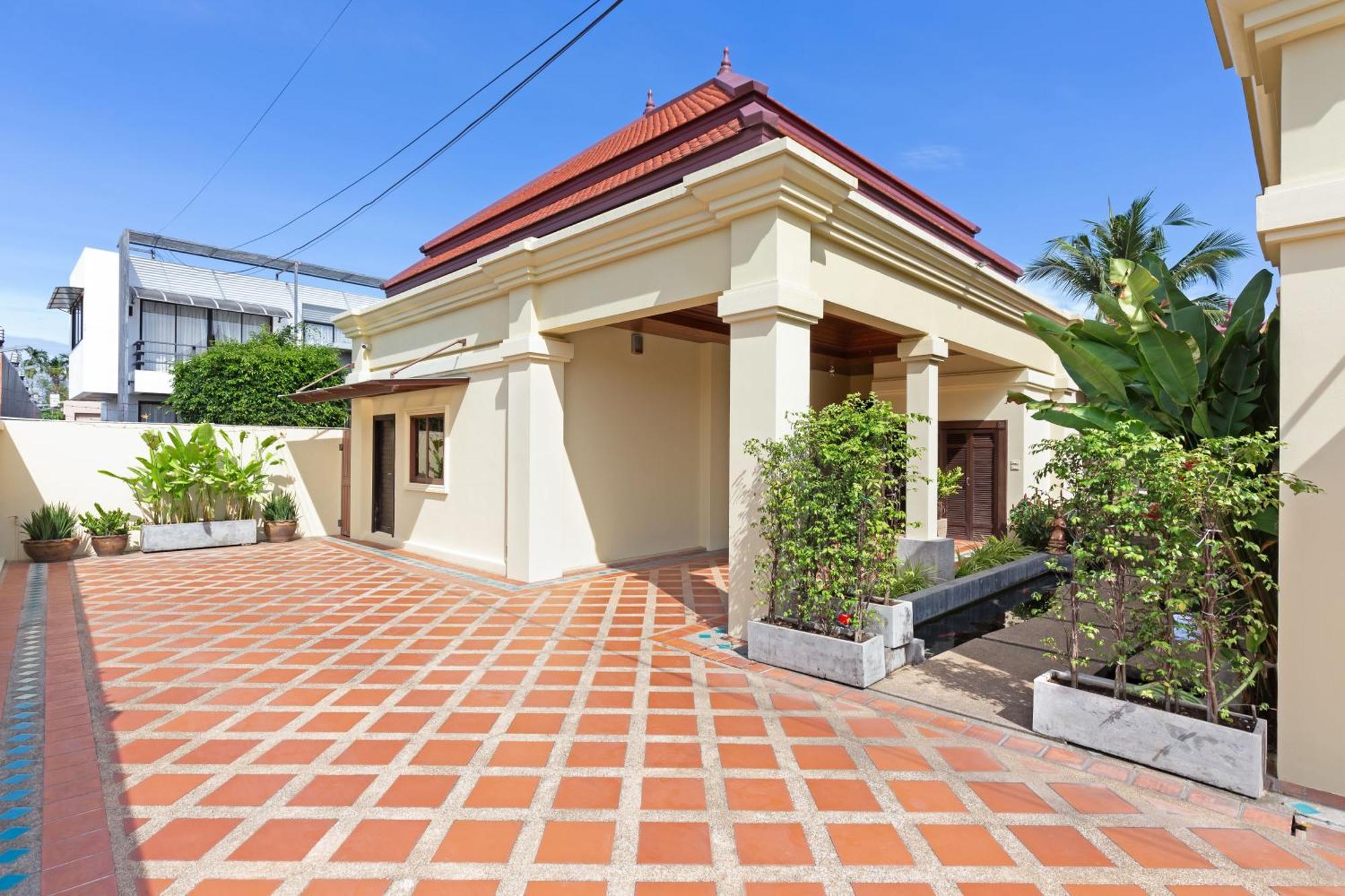 Extraordinary Courtyard 6Br Pool Villa Sri Suri, Naiharn Rawai ภายนอก รูปภาพ